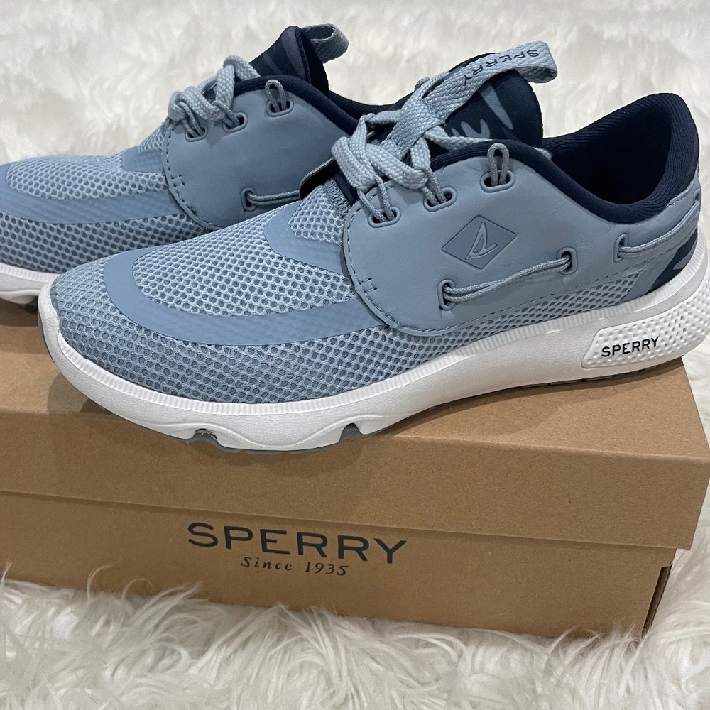 NEW SPERRY 7 SEAS 3-EYE BLUE SNEAKERS WOMENS 7
